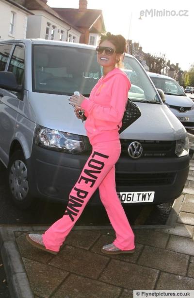 towies-chloe-sims-couldnt-look-more-essex-pink-tracksuit_0.jpg