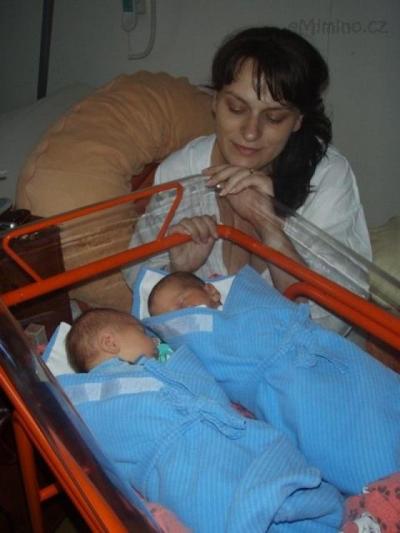 V porodnici