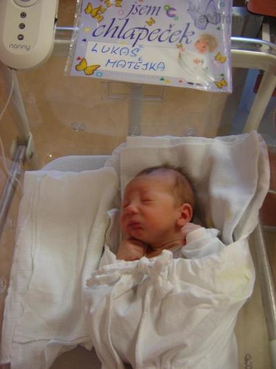 Lukášek 28.3.2010 3,360g 51cm.JPG