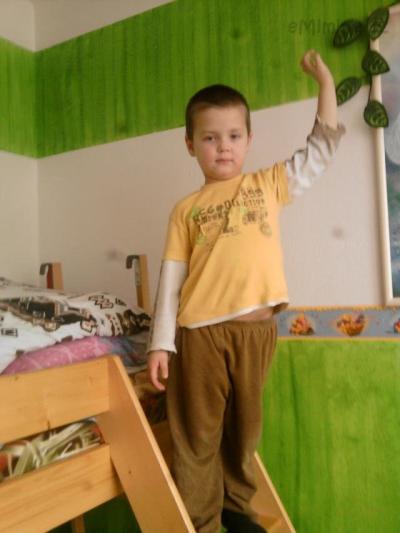 FILÍPEK DĚLÁ SOCHU