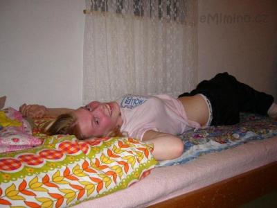 V pokoji na chatě