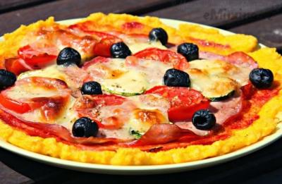Polentová pizza