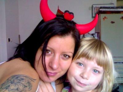 Naty a mami.jpg