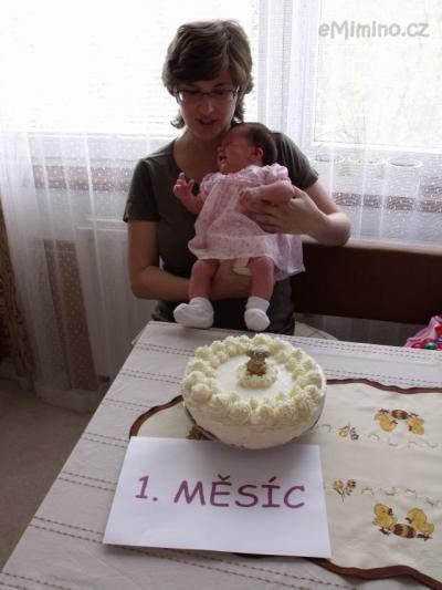 2011_04_30_04_oslabva prvního měsíce.JPG