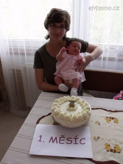 2011_04_30_03_oslabva prvního měsíce.JPG
