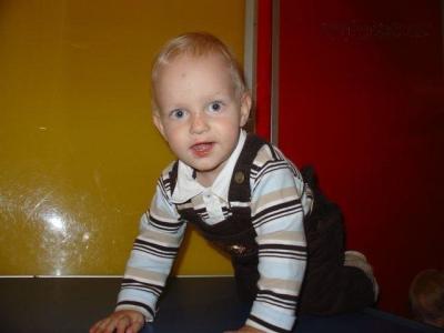 Samuel v tunelu:)