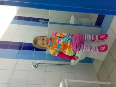20042010677.jpg