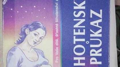 Co znamenají zkratky v těhotenském průkazu?