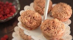 VIDEO: Malinové muffiny