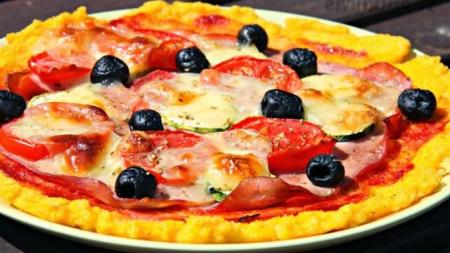 Polentová pizza