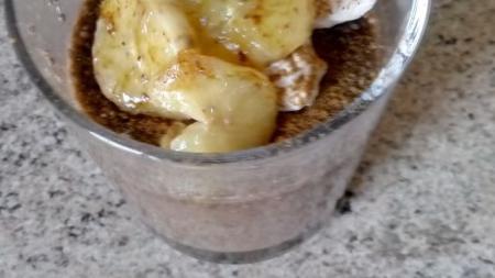Rychlý čokoládový chia puding pro mlsaly