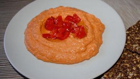 Hummus z pečených paprik