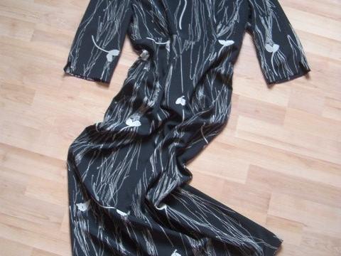Elegantní dlouhé černé šaty se vzorem vel. 38-40