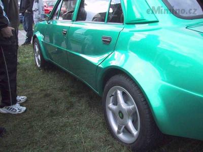 C__Data_Users_DefApps_AppData_INTERNETEXPLORER_Temp_Saved Images_skoda-130-tuning-green-02.jpg