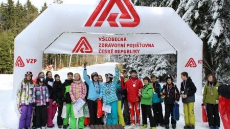 VZP dá nově těhotným na dentální hygienu a dětem přidá na sport