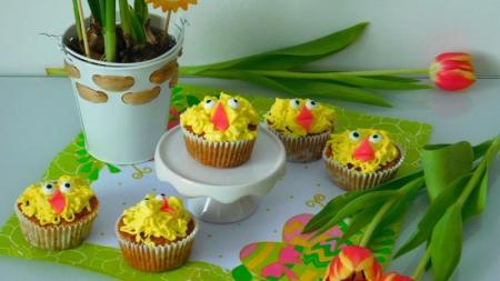 Bezlepkové mrkvové cupcakes - kuřátka