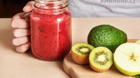 Jahodové smoothie s avokádem