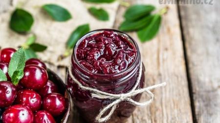 Třešňová marmeláda zcela bez cukru