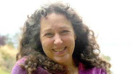 Naomi Aldort: Dítě se naučí chovat hezky proto, že samo chce