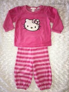 Sametový komplet s Hello Kitty H&M