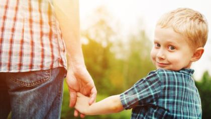 PORADNA: Jak říct dítěti, kdo je biologický otec