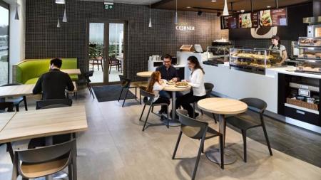 Vyhrajte jednu z poukázek na 500 nebo 1000Kč na nákup ve Fresh Corner a MOL