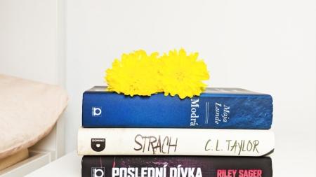Jarní knižní nálož: Vyberte si to pravé ke čtení