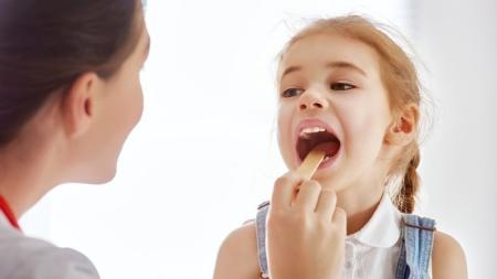 Smrká, kašle, chraptí: Jak na první pomoc u školkových nemocí?