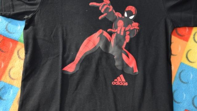 Chlapecké triko Adidas se Spidermanem vel. 134/140