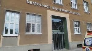 Vchod do porodnice.