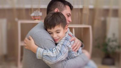 Pro děti je důležitá péče od obou rodičů. Zdroj: KatsiarynaKa2 / Shutterstock, Inc.