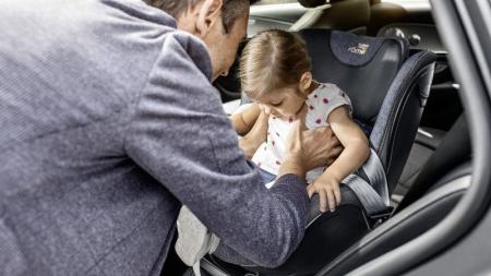 Jak vybrat autosedačku pro batolata a větší děti?