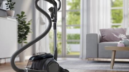 V soutěži o vysavač Electrolux se na ně usmálo štěstí. Jak se s ním uklízí?
