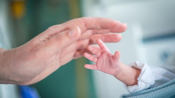Medicína dnes umí zázraky. Zdroj: napocska / Shutterstock, Inc.