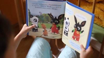 S veselými pohádkami je usínání příjemnější. Zdroj: Iva Baltaretu.
