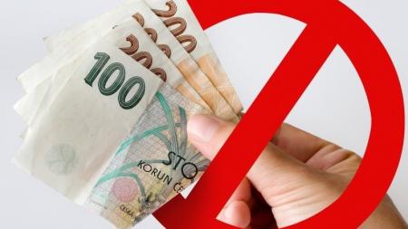 Někteří gynekologové vybírají registrační poplatky, na které nemají nárok