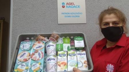 Redakce eMimina poslala dárek maminkám samoživitelkám
