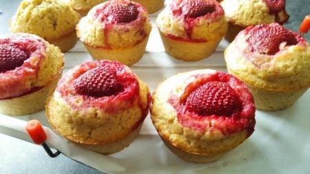 Banánové muffiny s jahodama