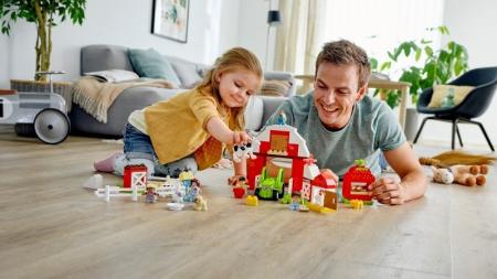Ve stavebnici LEGO<sup>®</sup> DUPLO<sup>®</sup> čekají stovky příběhů. Objevte je společně!