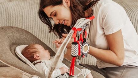 5. den: Jak pomohou vašemu miminku hudební hračky? Rozvíjí jeho smysly