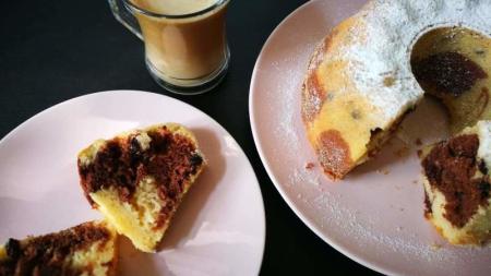 Mramorová jogurtová bábovka s citronovou vůní