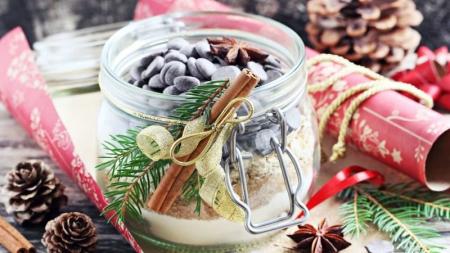 Svařákové želé a nugátový likér: 7 jednoduchých tipů na dárky ze spíže