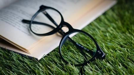 Chtějte taky prázdniny! Tyto knížky vás dostanou do pohody