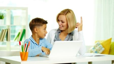 Učení on-line: Kantoři hledají způsob, jak usnadnit domácí výuku