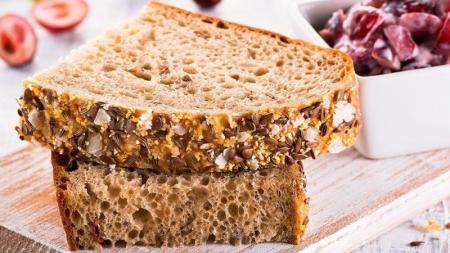 Otestovali jsme chléb Quinoa od Penamu. Jak 40 testerkám chutnal?