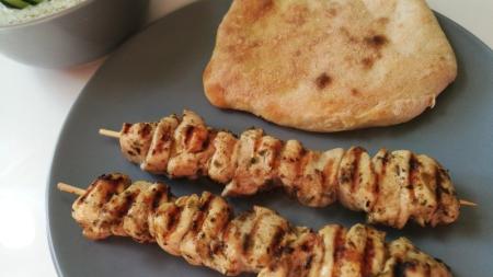 Souvlaki s pita chlebem