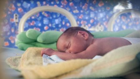 Riziko předčasného porodu: Test existuje, ale pojišťovny ho nehradí