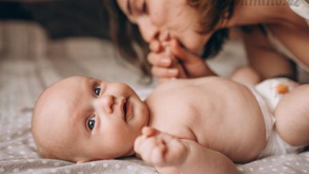 Průvodce prvním rokem: Vývoj miminka