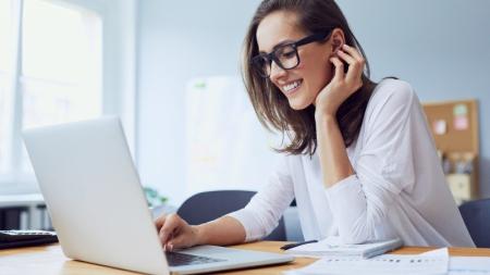 Home office v životě pracujících matek. 3 triky, jak si ho ulehčit