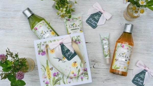 Anti-pollution kosmetika je krásný dárek pro každou ženu. Zdroj: Manufaktura.